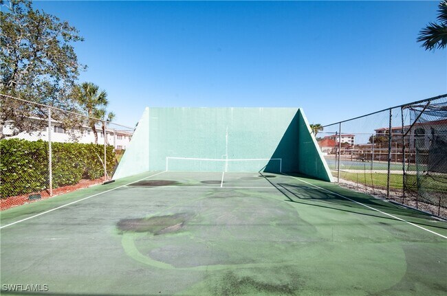 Building Photo - 57 High Point Cir W