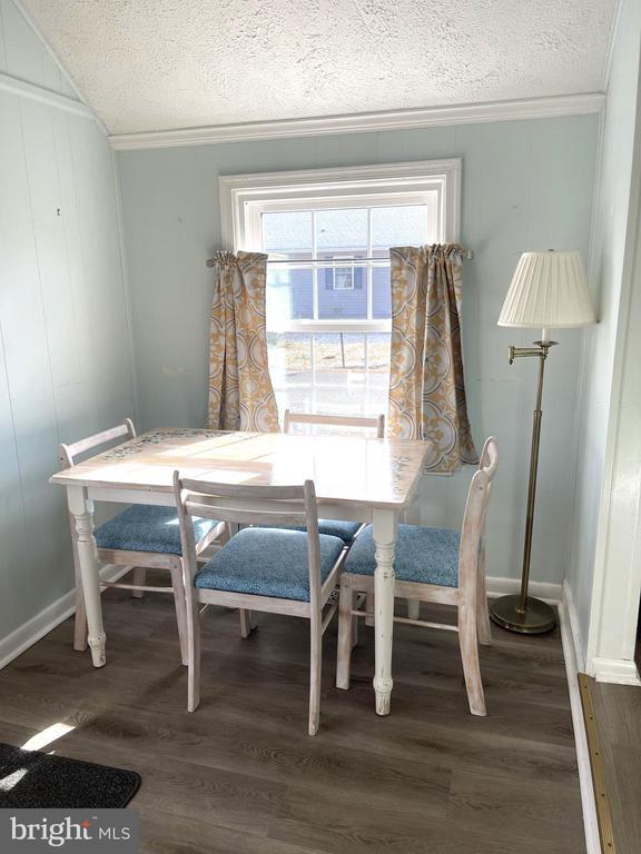 Building Photo - 221 Madison St