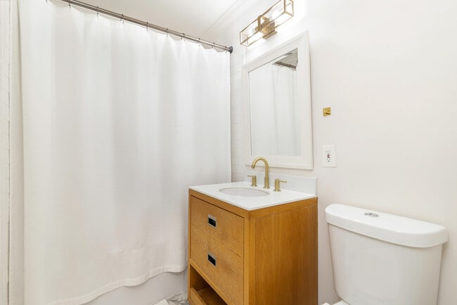 Building Photo - 240 Almeria Rd