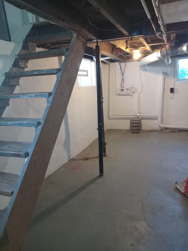 Building Photo - 2116 Rugby Rd
