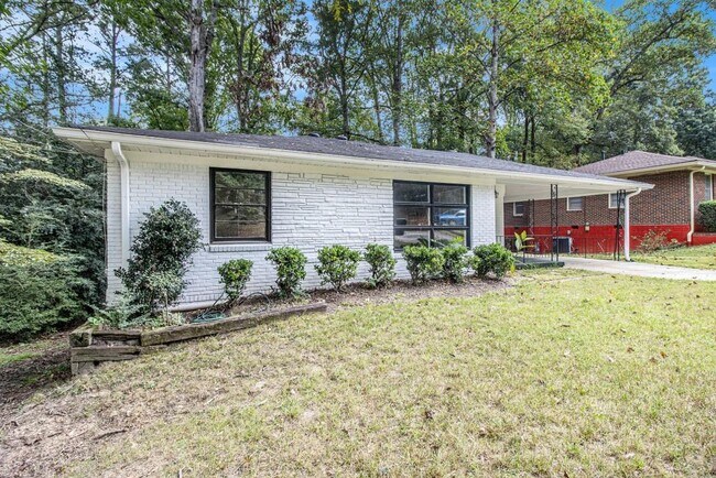 Building Photo - 2550 Graywall St