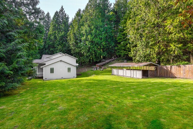Building Photo - 50% Off First Month's Rent for March Move In! Beautiful 4 Bedroom 3 Bath Issaquah Home on Large P...