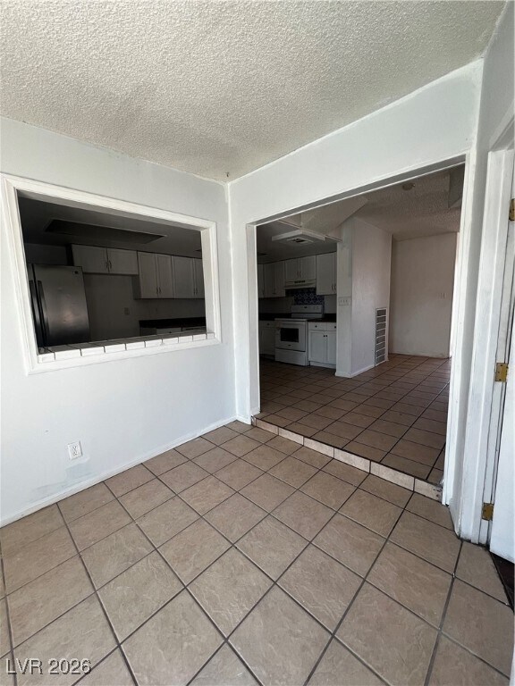 Building Photo - 2624 E Brady Ave