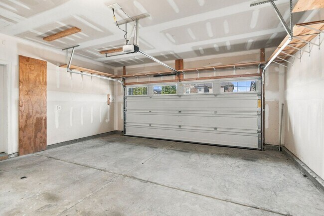 Building Photo - 4708 Venito St