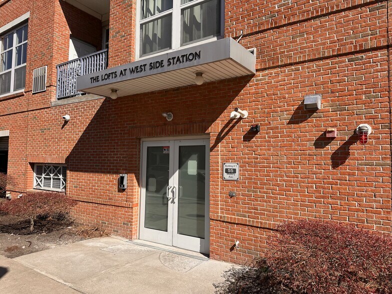 Building Photo - 55 Mallory Ave