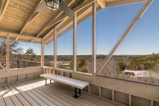 Building Photo - 3309 Westhill Dr