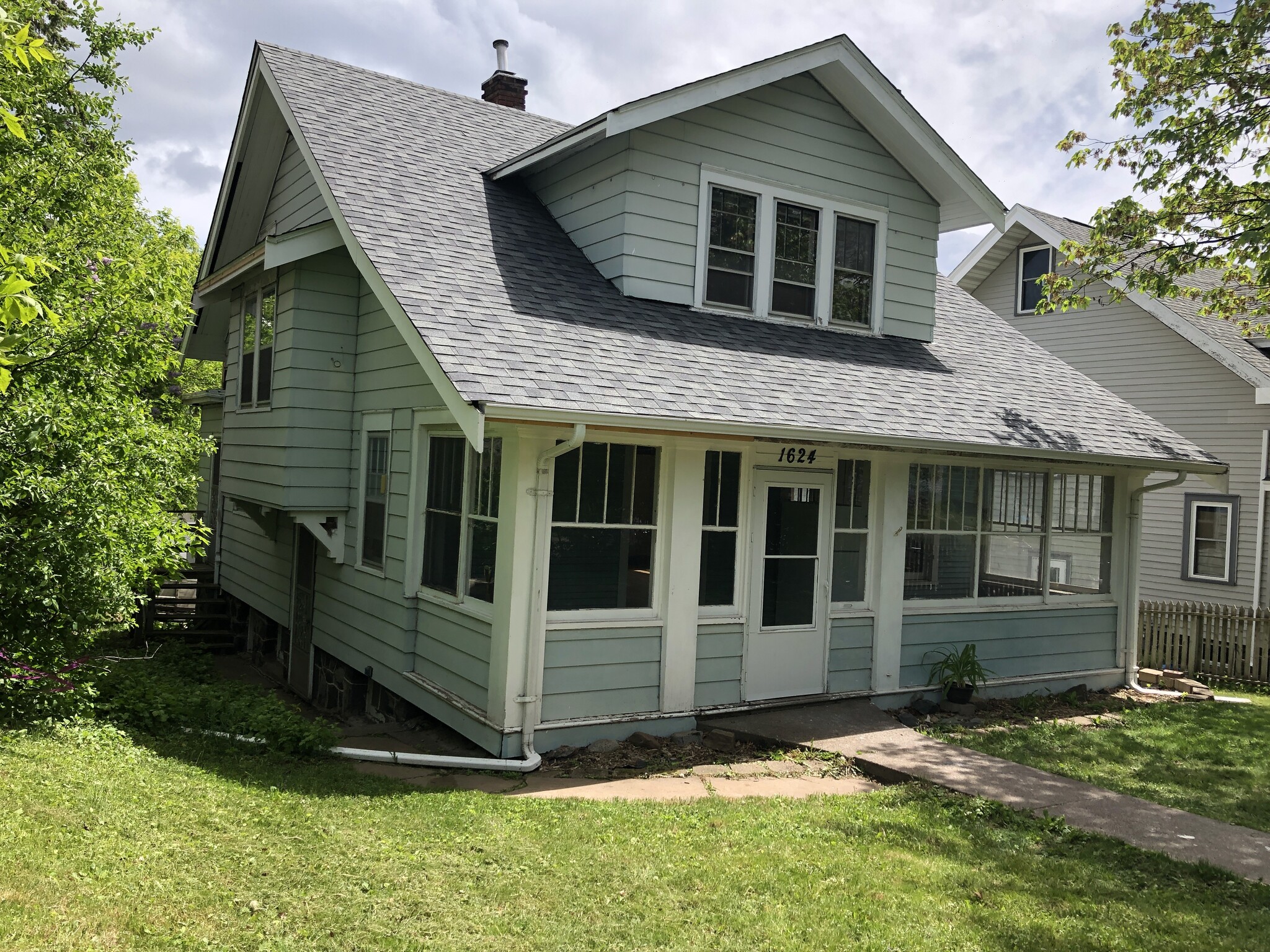 Building Photo - 1624 E 5th St