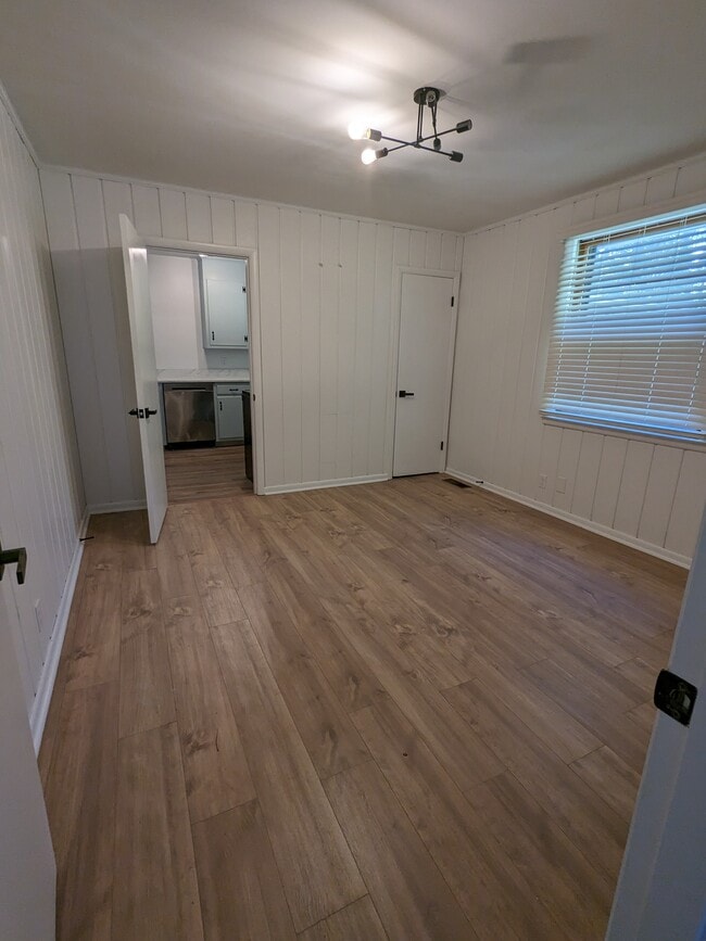 Building Photo - 2710 McKeige Dr