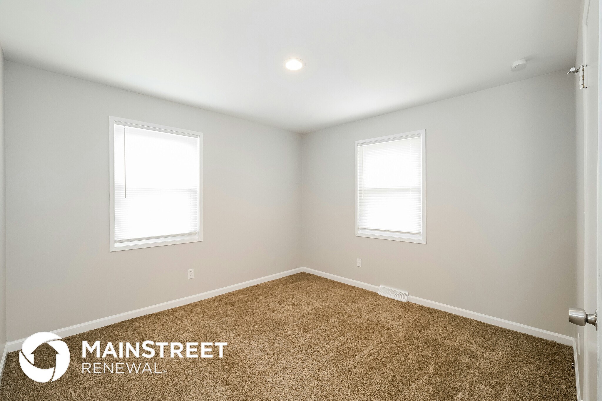 Building Photo - 6302 E 140th Terrace