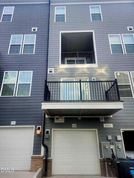 Building Photo - 602 Market Grove Dr