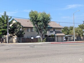 Building Photo - 101 W Olive Ave