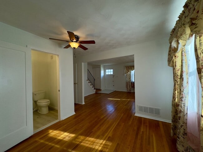 Building Photo - Charming 3 Bedroom/2 Bathroom Townhome in Rosedale, MD!