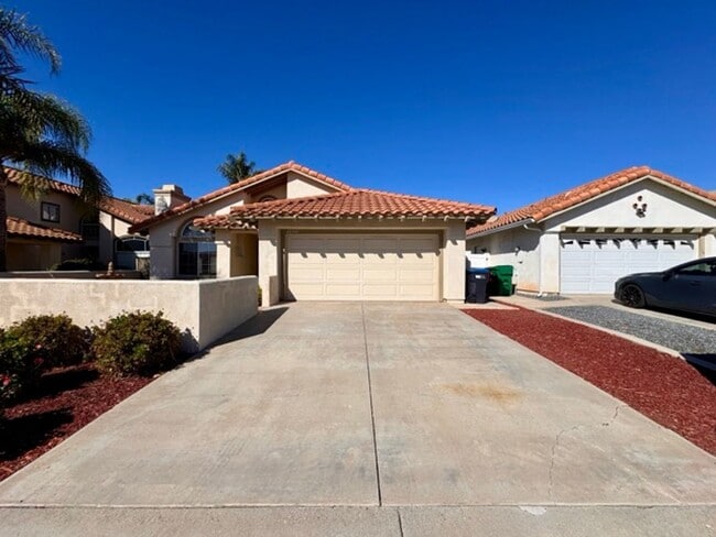 Building Photo - For a limited time only, enjoy 15 DAYS FREE RENT when you lease today! Charming 3 bedroom 2 Bathr...