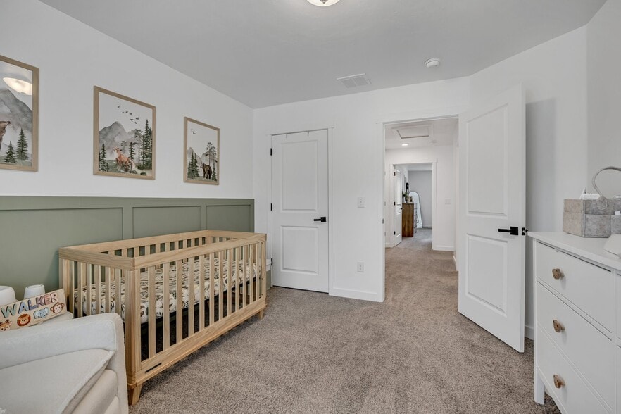 Building Photo - 5176 W Duet Dr