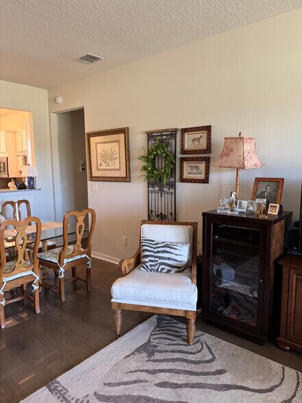 Building Photo - 9645 SW 63rd Loop