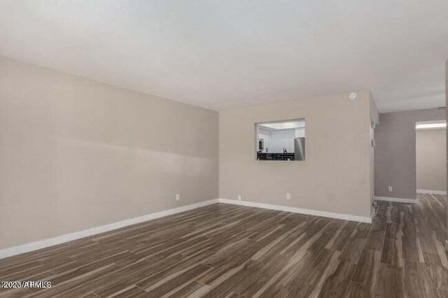 Building Photo - 742 W Duke Dr