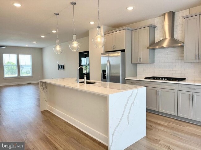 Building Photo - 1745 Riverbluff Ave