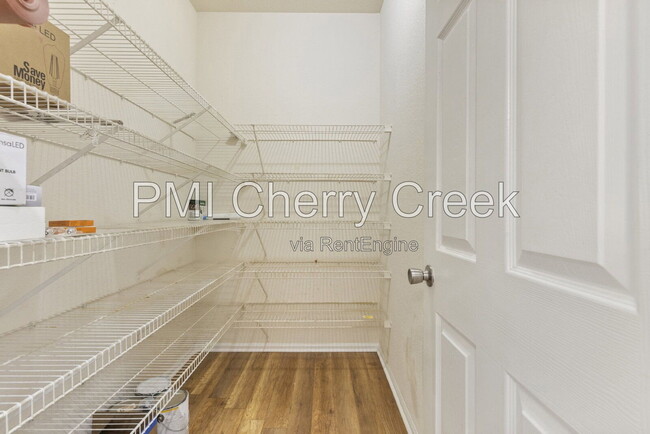 Building Photo - 2917 S Zeno Way