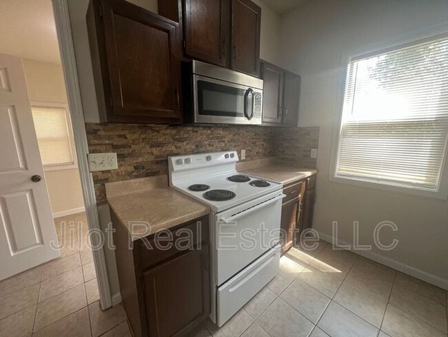 Building Photo - 1366 Clermont Ave