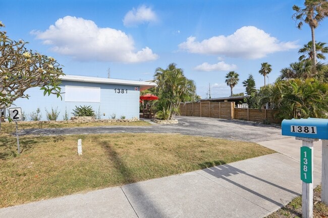 Building Photo - 1381 S Orlando Ave