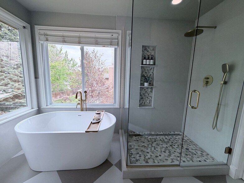 Building Photo - 5381 S Dunkirk Way