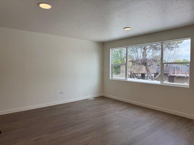Building Photo - 3550 W Franco Ct
