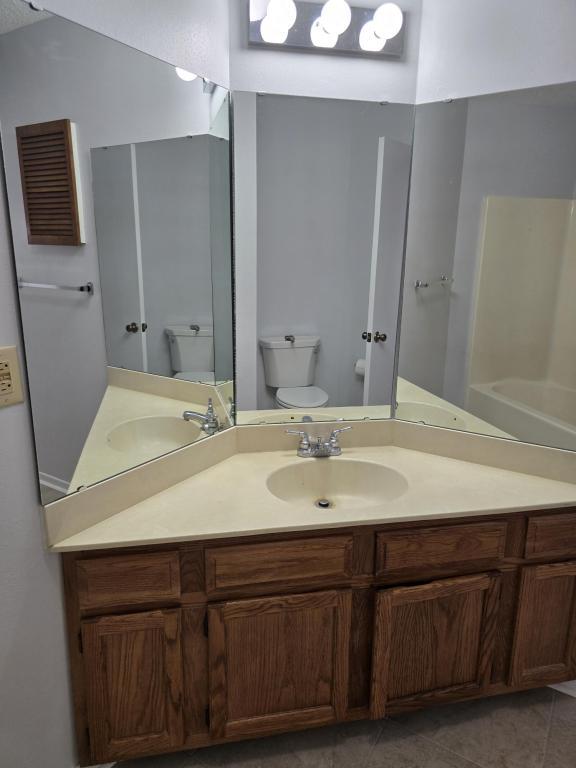 Building Photo - 55 Bay Dr