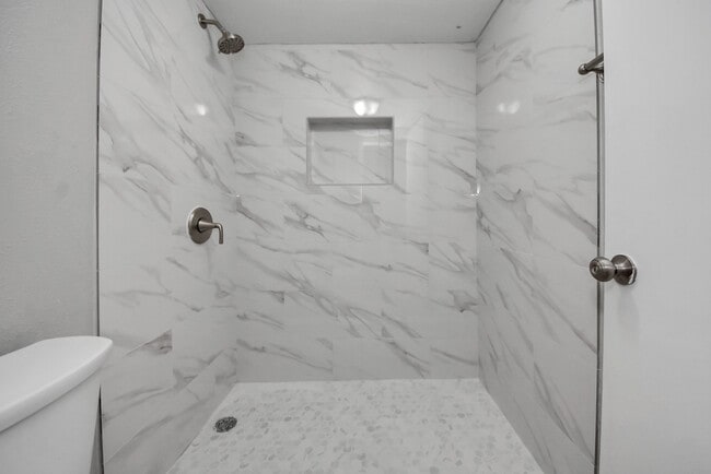 Building Photo - 3030 Ciderwood Dr