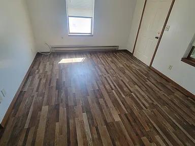 Building Photo - 620 King St