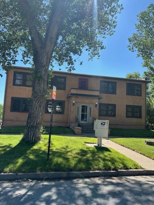 Building Photo - Morand 303