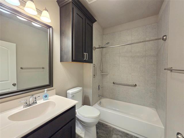Building Photo - 6916 Talon Dr