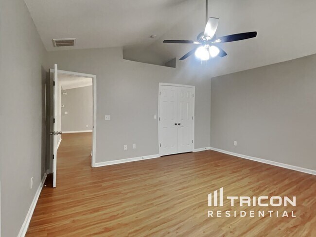 Building Photo - 1802 Bellwick Dr