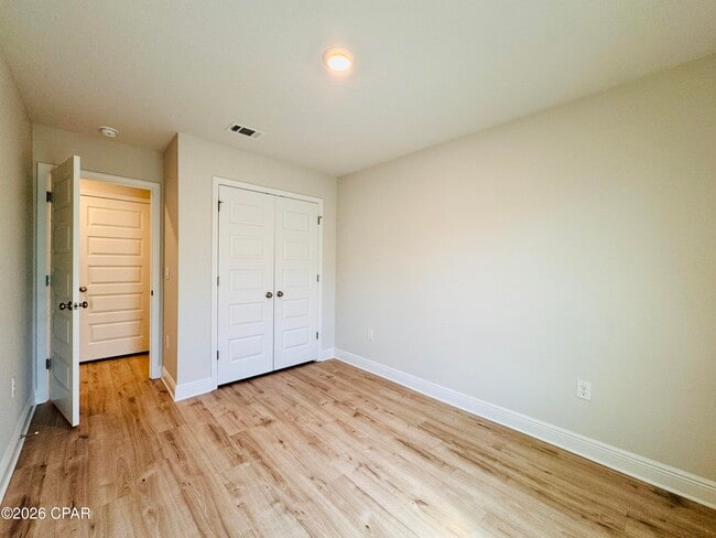 Building Photo - 10 Renea Cv