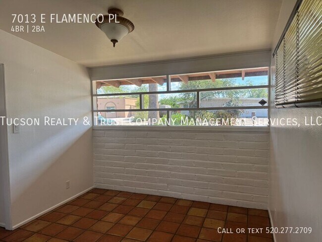 Building Photo - 7013 Flamenco Pl