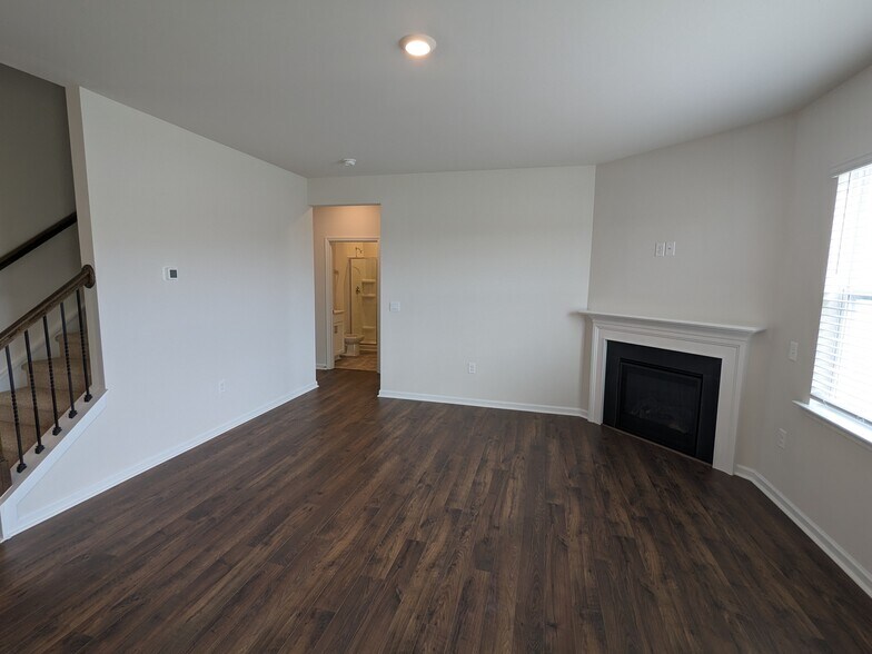 Building Photo - 1767 Odessa Ln