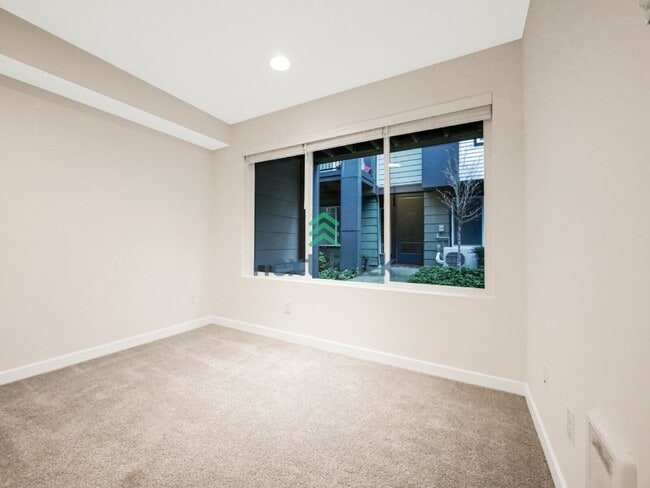 Building Photo - 3 Bed and 3.5 Bath Beautiful  Modern Townhome is Available for Rent!