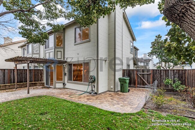Building Photo - 6125 Linford Terrace
