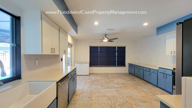 Building Photo - 5428 Beneva Woods Way