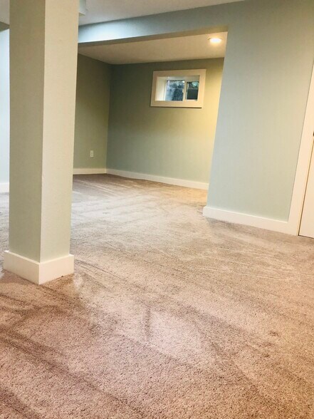 Finished basement - 5336 SE 44th Ave