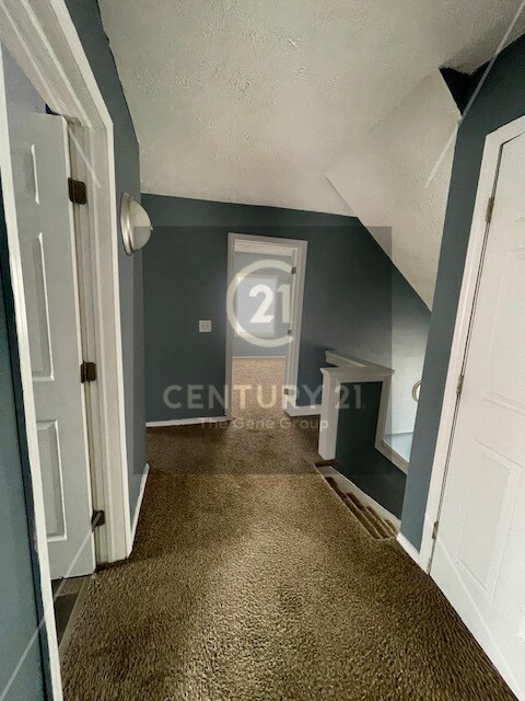 Building Photo - 2114 Wayne Ave