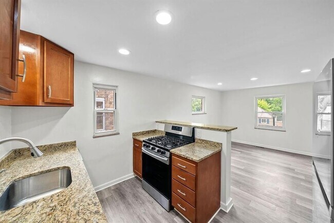 Building Photo - 363 Olancha Ave