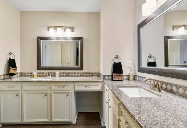 Building Photo - 320 Pebble Creek Dr