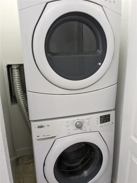 Building Photo - 476 SW 147th Ave