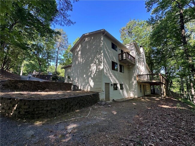 Building Photo - 645 Mt Victoria Pl