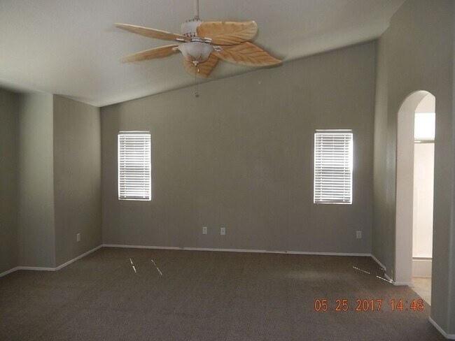 Building Photo - 37965 Encanto Rd
