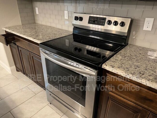 Building Photo - 1612 Town Creek Cir