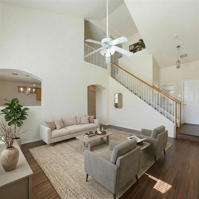 Building Photo - 15233 Rosehip Ln