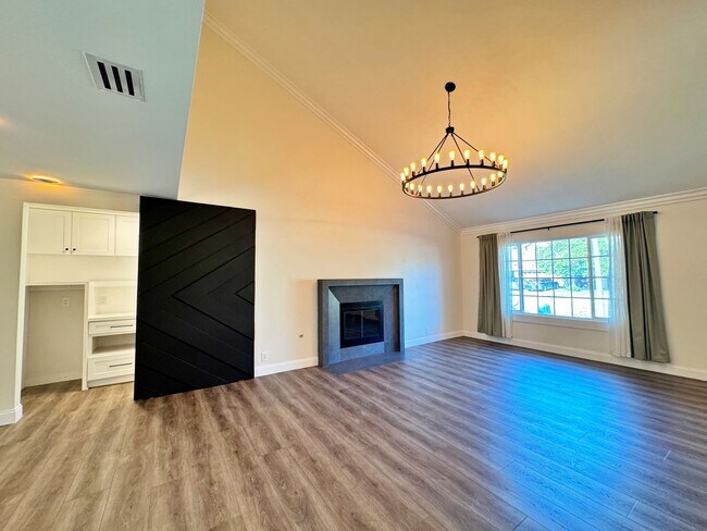Building Photo - 16419 Bear Meadow Cir