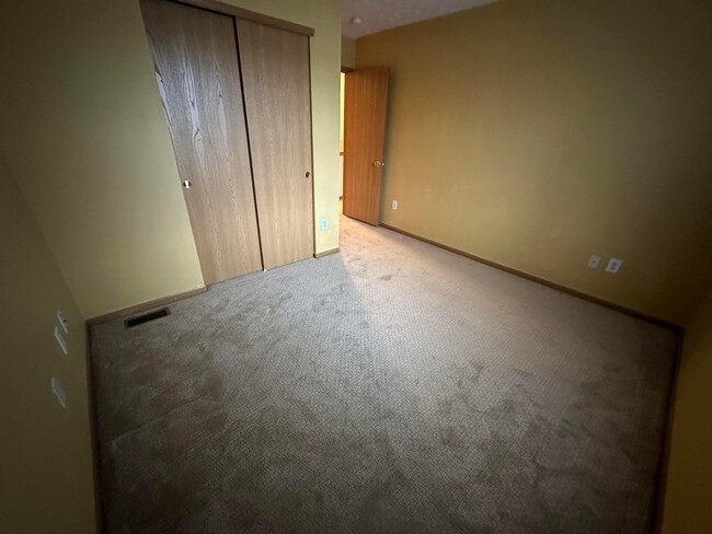 Building Photo - 135 Saratoga St