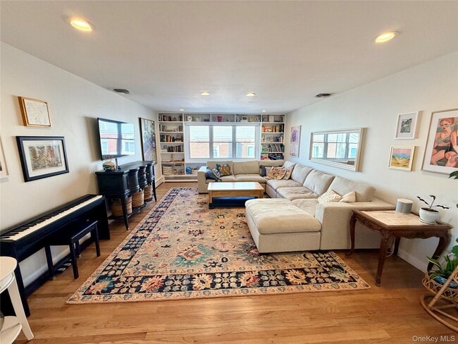 Building Photo - 214 National Blvd